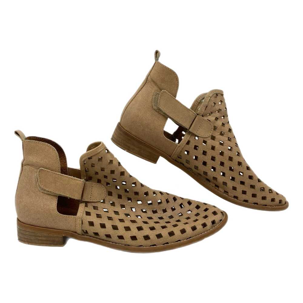 Musee & Cloud Tan Leather Cut Out Ankle Booties | Size 42EU